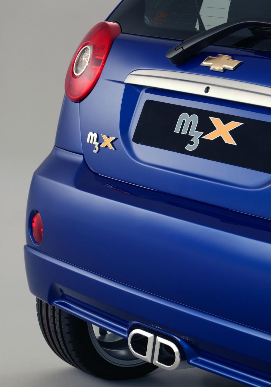  Chevrolet M3X Concept 2004 года  (фото 4 из 22)
